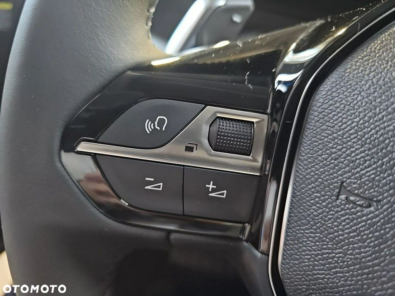 Peugeot 208 1.2 PureTech Allure S&S EAT8 - 14