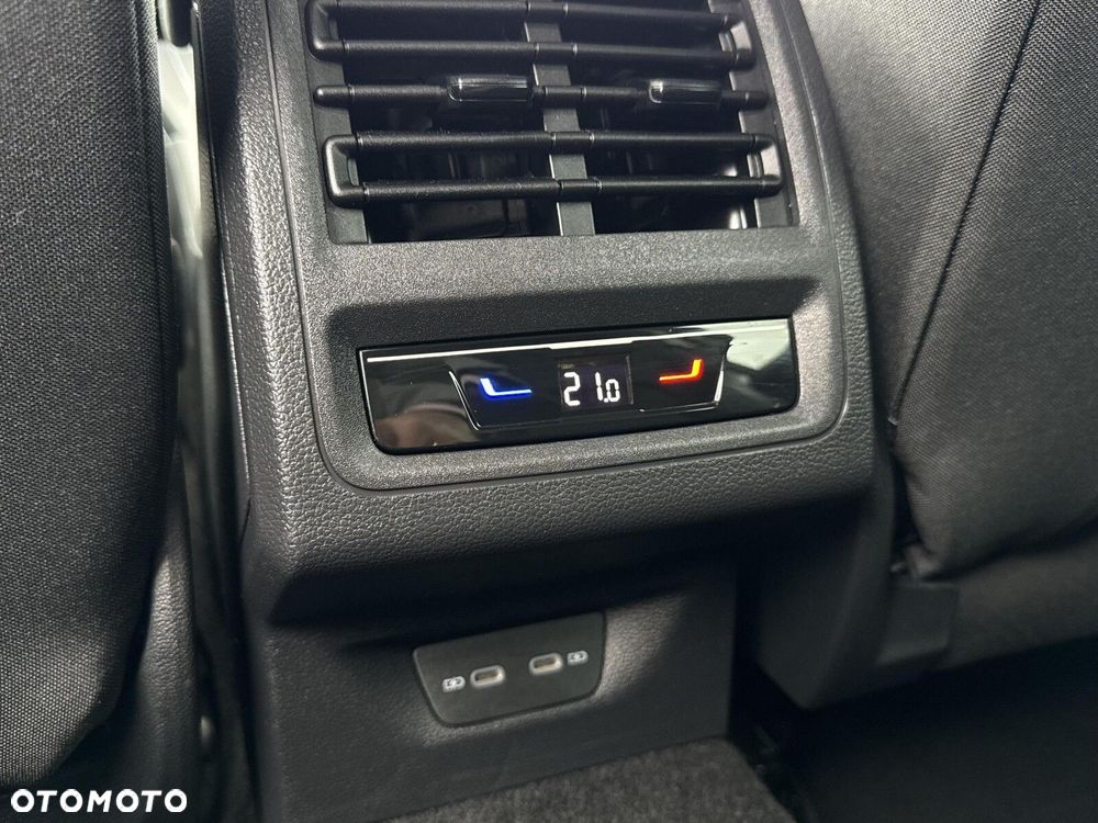 Volkswagen Golf VIII 1.4 TSI Plug-In Hybrid Style DSG - 34
