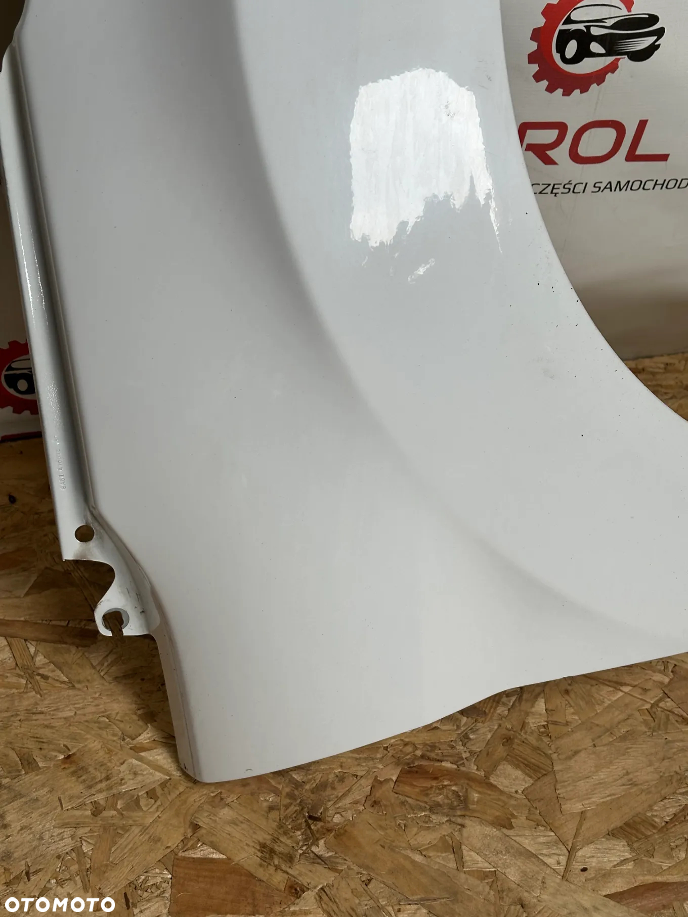 BŁOTNIK PRZEDNI PRAWY FORD FIESTA MK7  H9 - 3