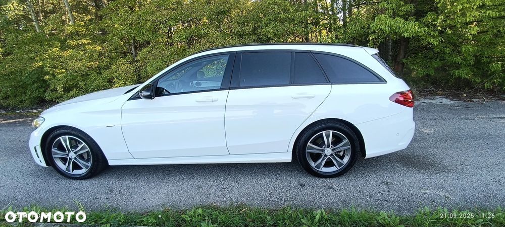 Mercedes-Benz Klasa C 220 d T 9G-TRONIC AMG Line - 8