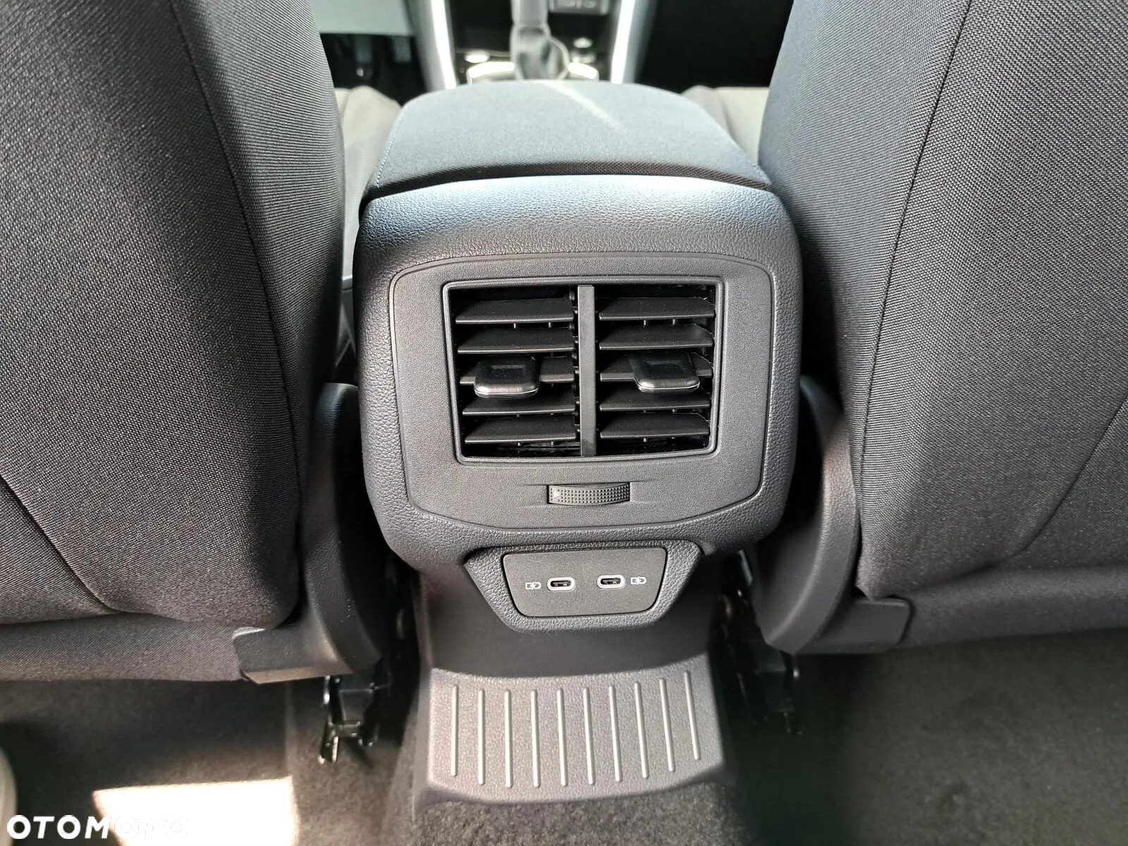 Volkswagen T-Roc 1.5 TSI Life Plus DSG - 19