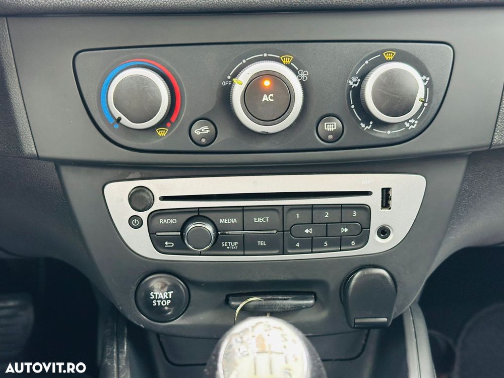 Renault Megane ENERGY dCi 110 Start & Stop Paris Business - 21