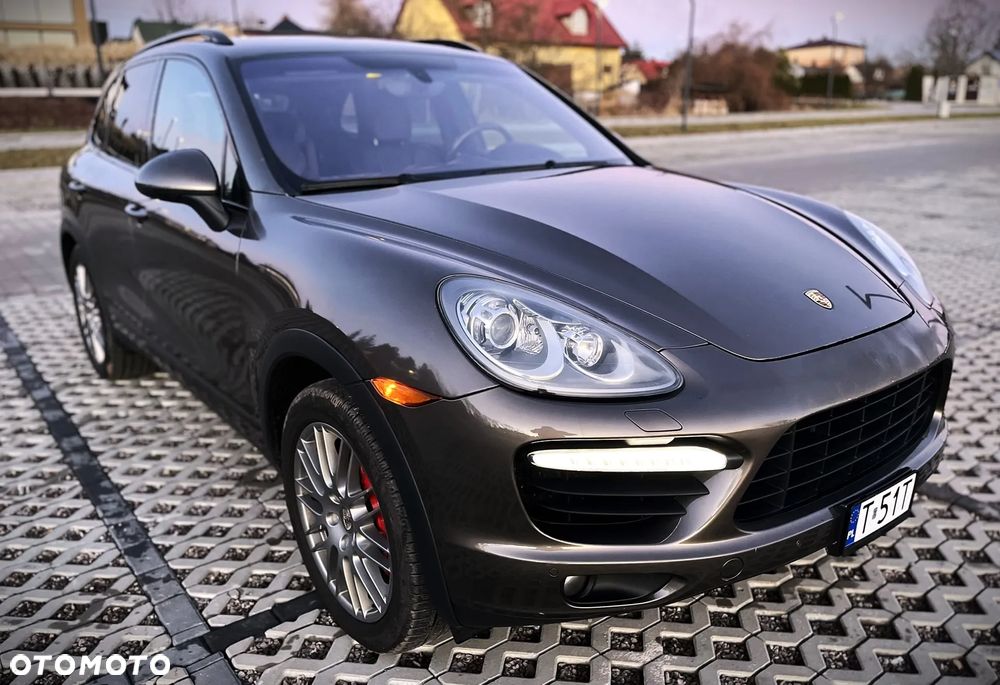 Porsche Cayenne Turbo - 14