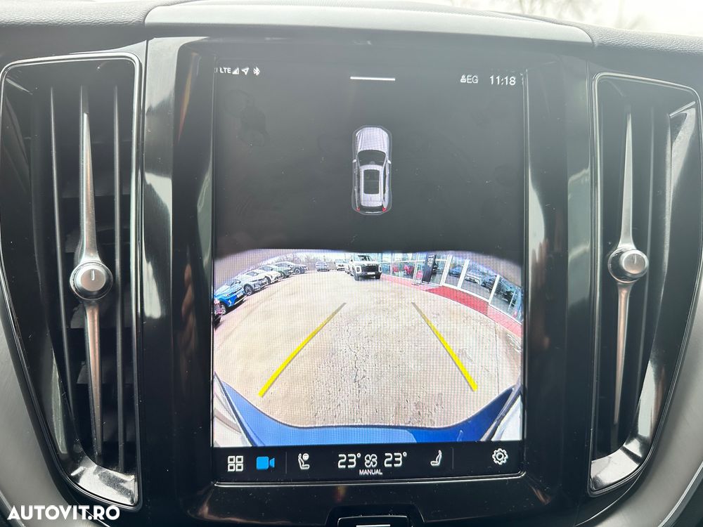 Volvo XC 60 B4 MHEV AT8 FWD Momentum Pro - 18