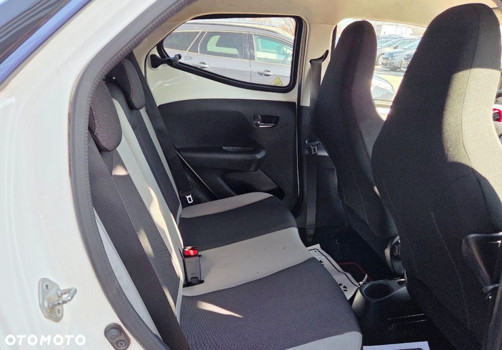 Toyota Aygo - 10