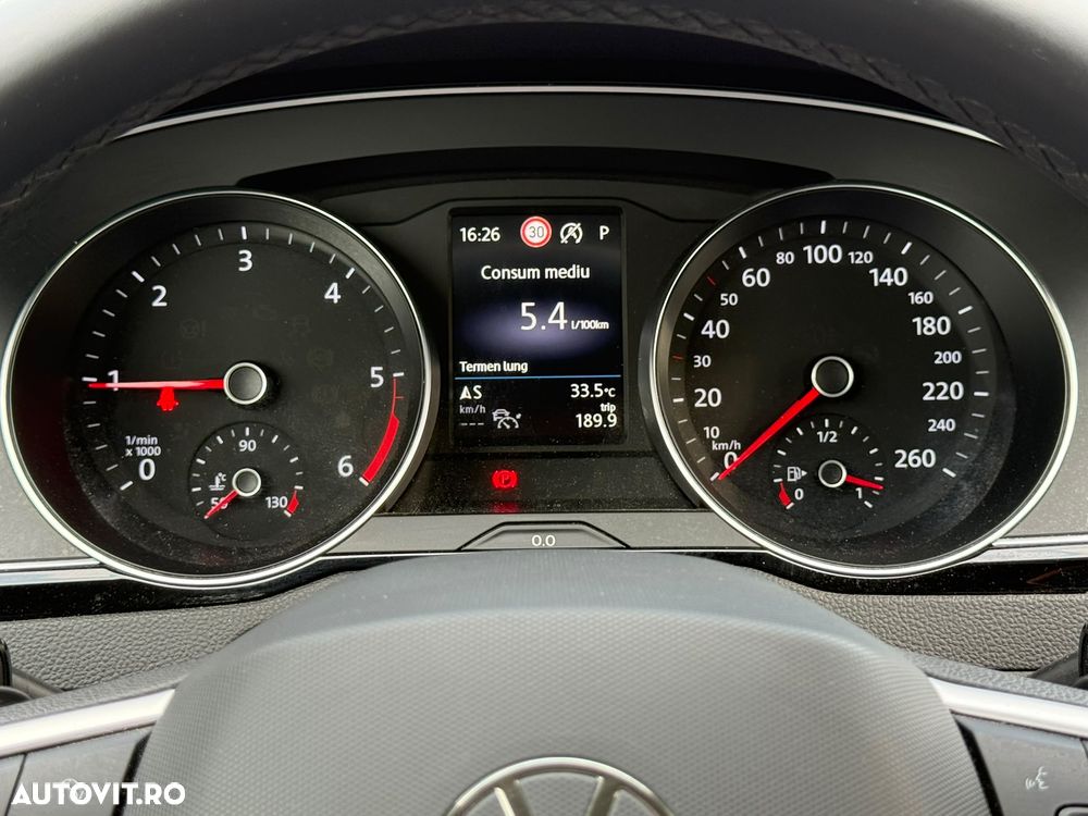 Volkswagen Passat 2.0 TDI SCR DSG Elegance - 12