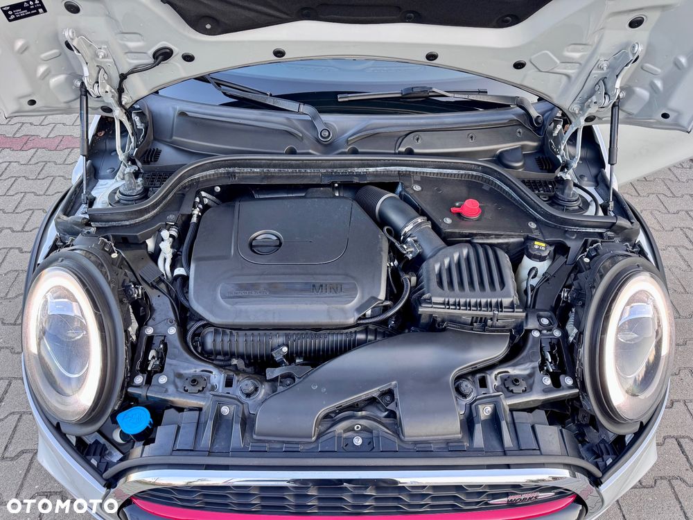 MINI John Cooper Works - 25