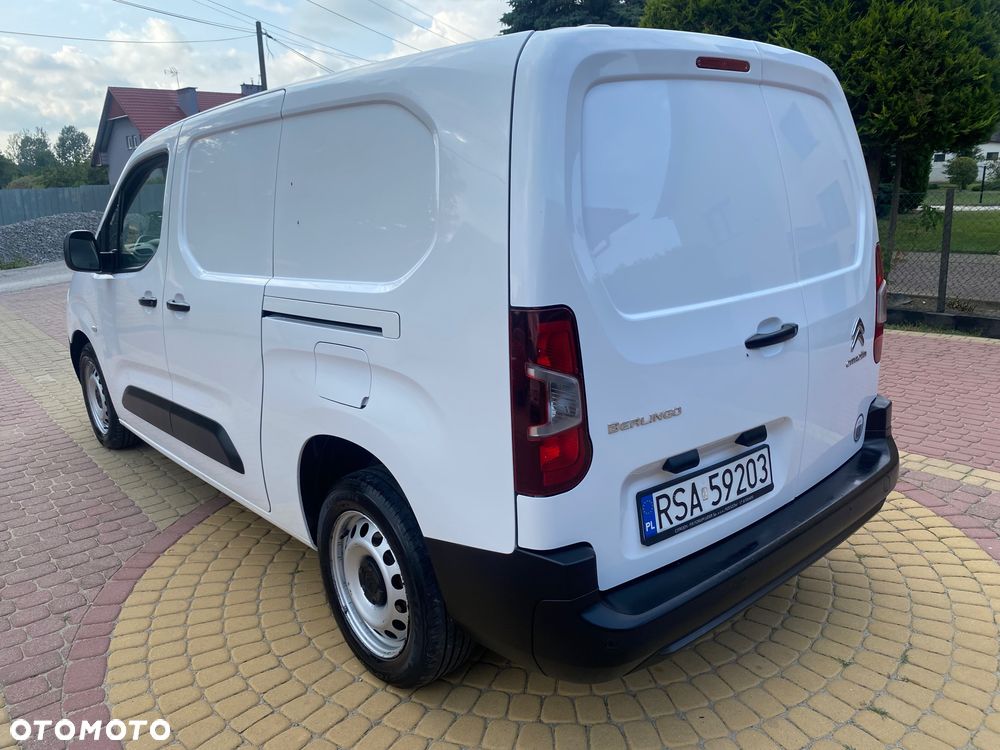 Citroën BERLINGO 1.6 HDI, MAX długi, 3-osobowy, klimatyzacja, zakupiony w salonie w Rzeszowie, bezwypadkowy - 4