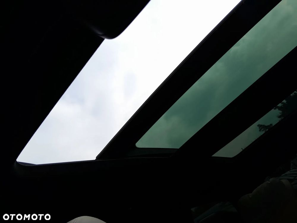 Mercedes-Benz Klasa V 300 d 4-Matic 9G-Tronic Exclusive (d³ugi) - 16