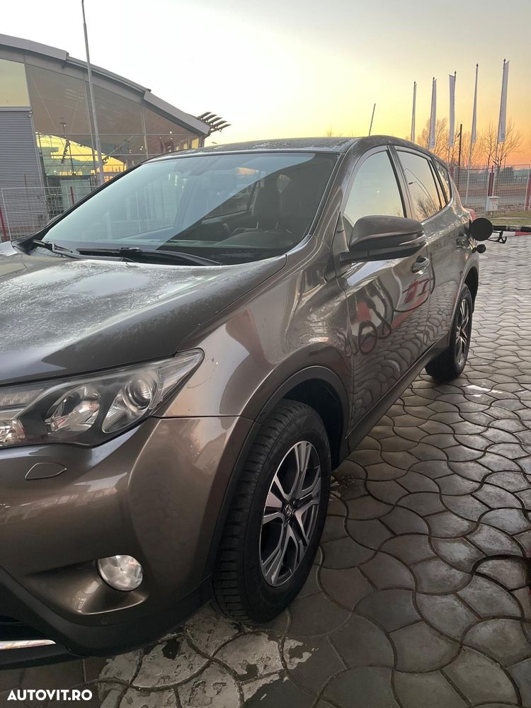 Toyota RAV4 2.2L D-CAT A/T Luxury - 6
