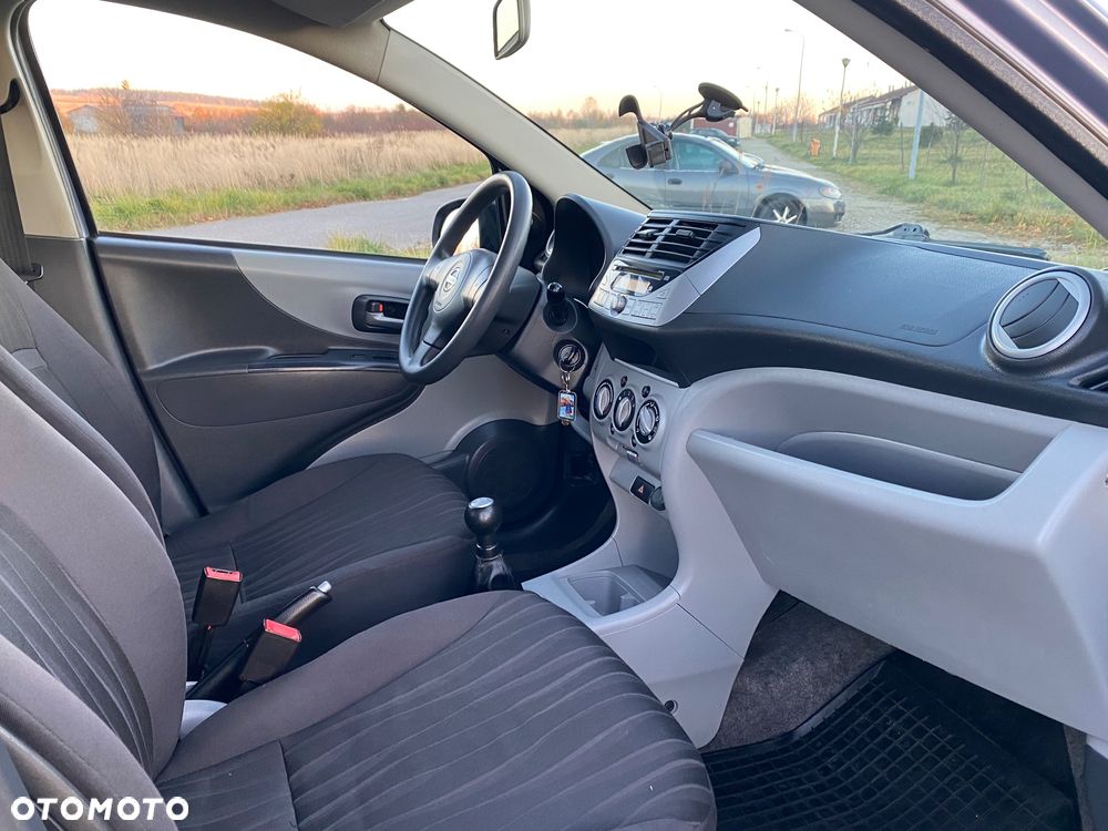 Nissan Pixo 1.0 Visia - 9