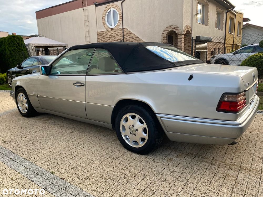 Mercedes-Benz W124 (1984-1993) - 13