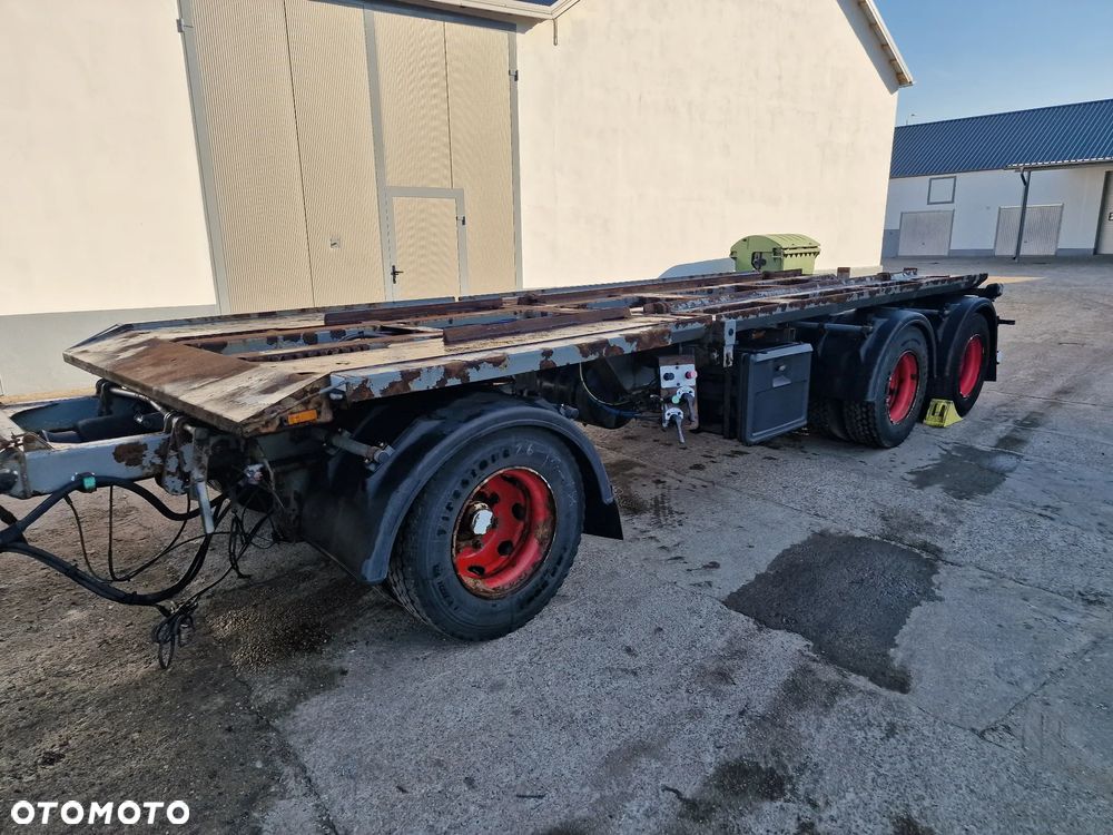 Kel-Berg Przyczepa Hakowiec Wywrotka do Przewozu Kontenerów 6,50 m - 7,00 m - 6