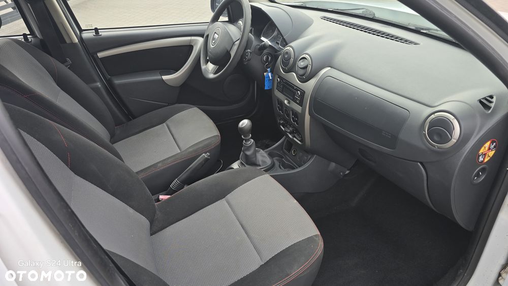 Dacia Duster dCi 110 FAP 4x2 Laureate - 8