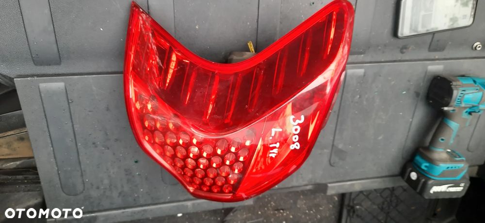 Peugeot 3008 1 2009-16  Maska przód Błotnik Prawy przód Klapa tył Belka tył Lakier KTVD LUSTERKO Prawe 11 pin - 10