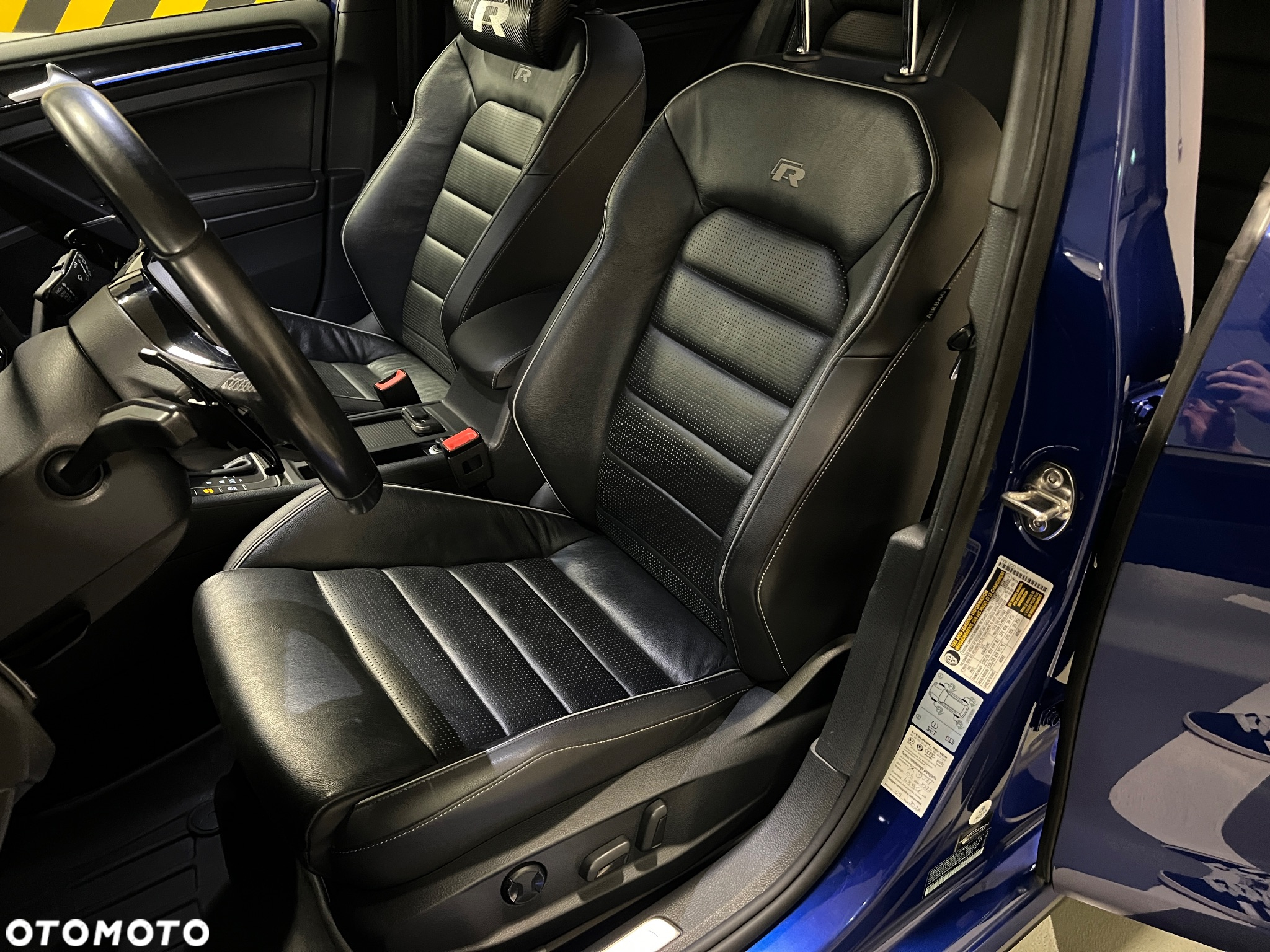 Volkswagen Golf R 4Motion (BlueMotion Technology) DSG - 24
