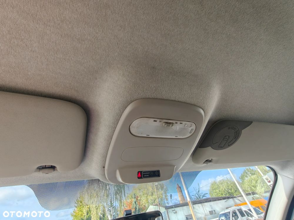 Renault Trafic - 23