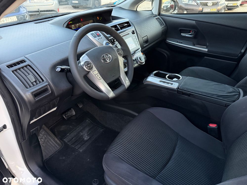 Toyota Prius+ (Hybrid) Comfort - 17