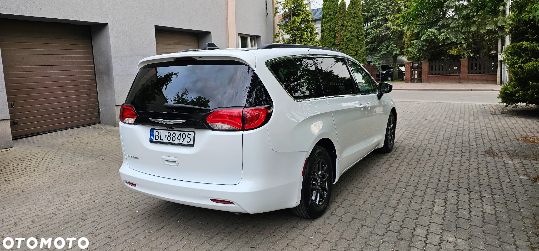 Chrysler Pacifica - 32