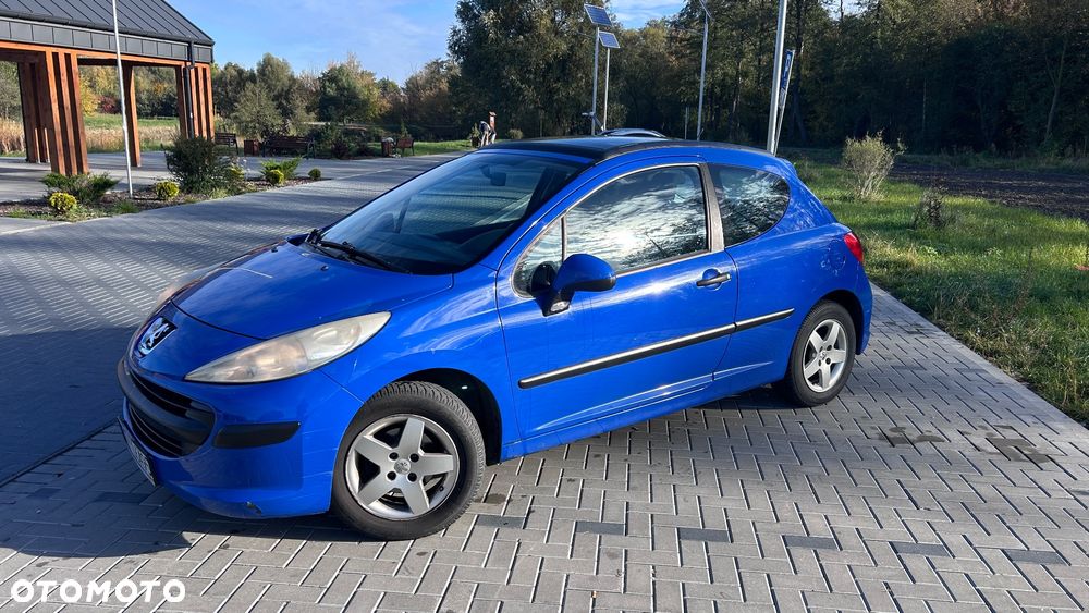 Peugeot 207 2006 photo 3