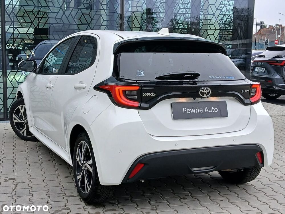 Toyota Yaris Hybrid 1.5 Style - 11