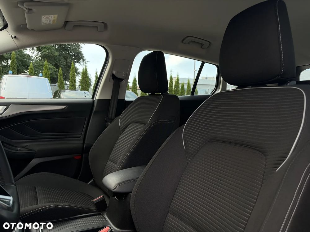 Ford Focus 1.0 EcoBoost mHEV Titanium Design - 26