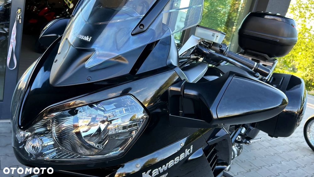 Kawasaki GTR - 24