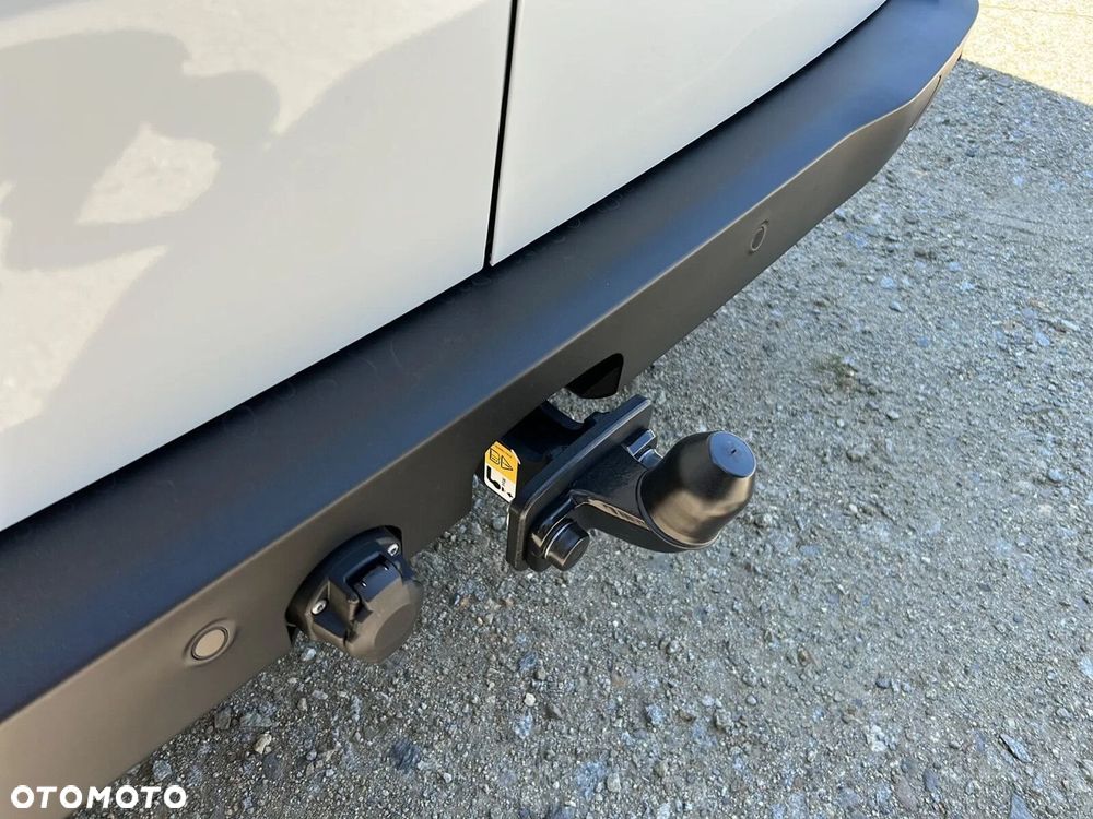 Volkswagen Transporter Furgon 2.0 TDI 150 KM manual - 12