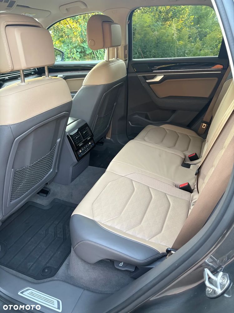 Volkswagen Touareg - 20