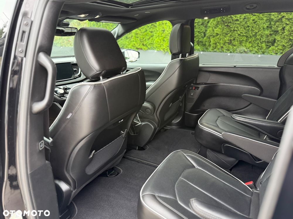 Chrysler Pacifica - 27