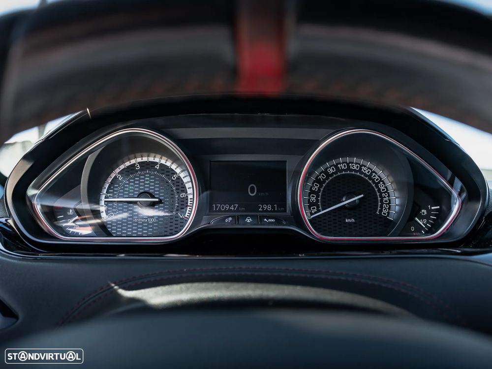 Peugeot 208 GTI 200 THP - 19