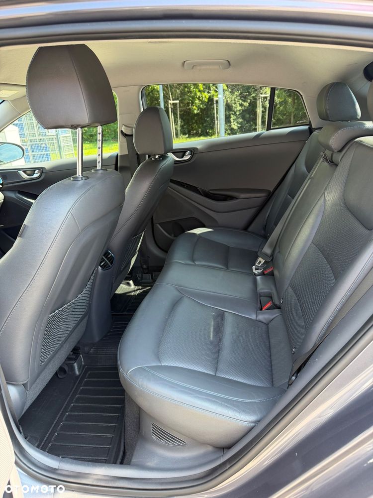 Hyundai IONIQ Hybrid Business - 8