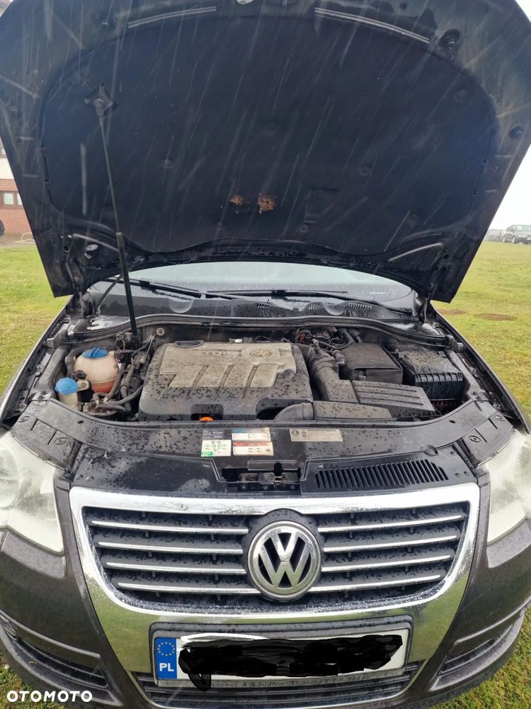 Volkswagen Passat 2.0 TDI DPF Highline - 10