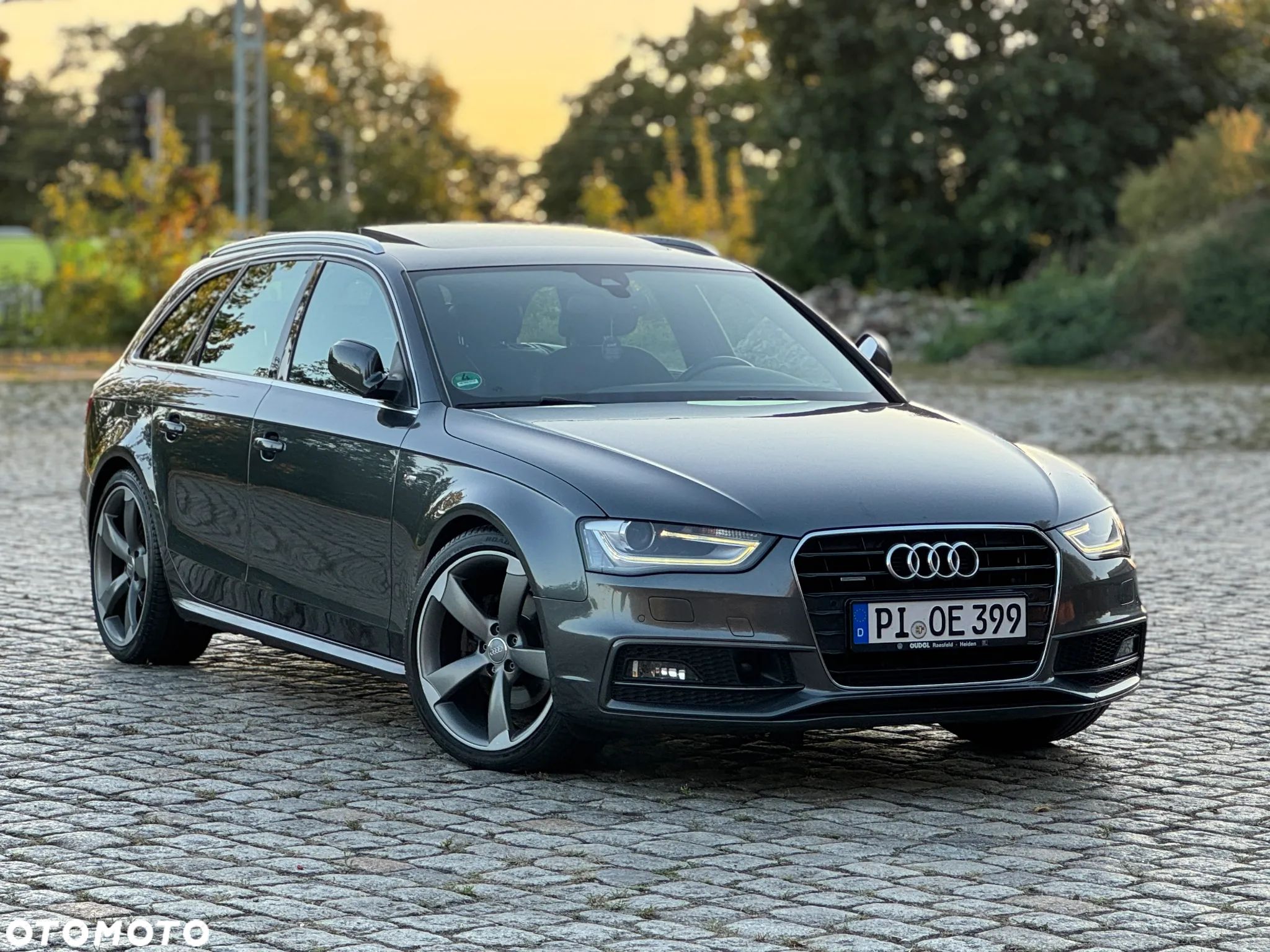 Audi A4 Avant 2.0 TDI Quattro Line S tronic - 1