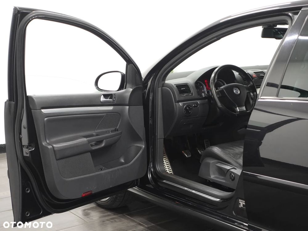 Volkswagen Golf - 17