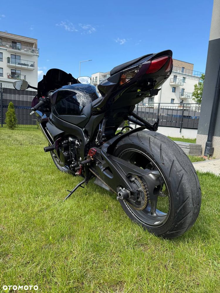 Suzuki GSX-R - 3