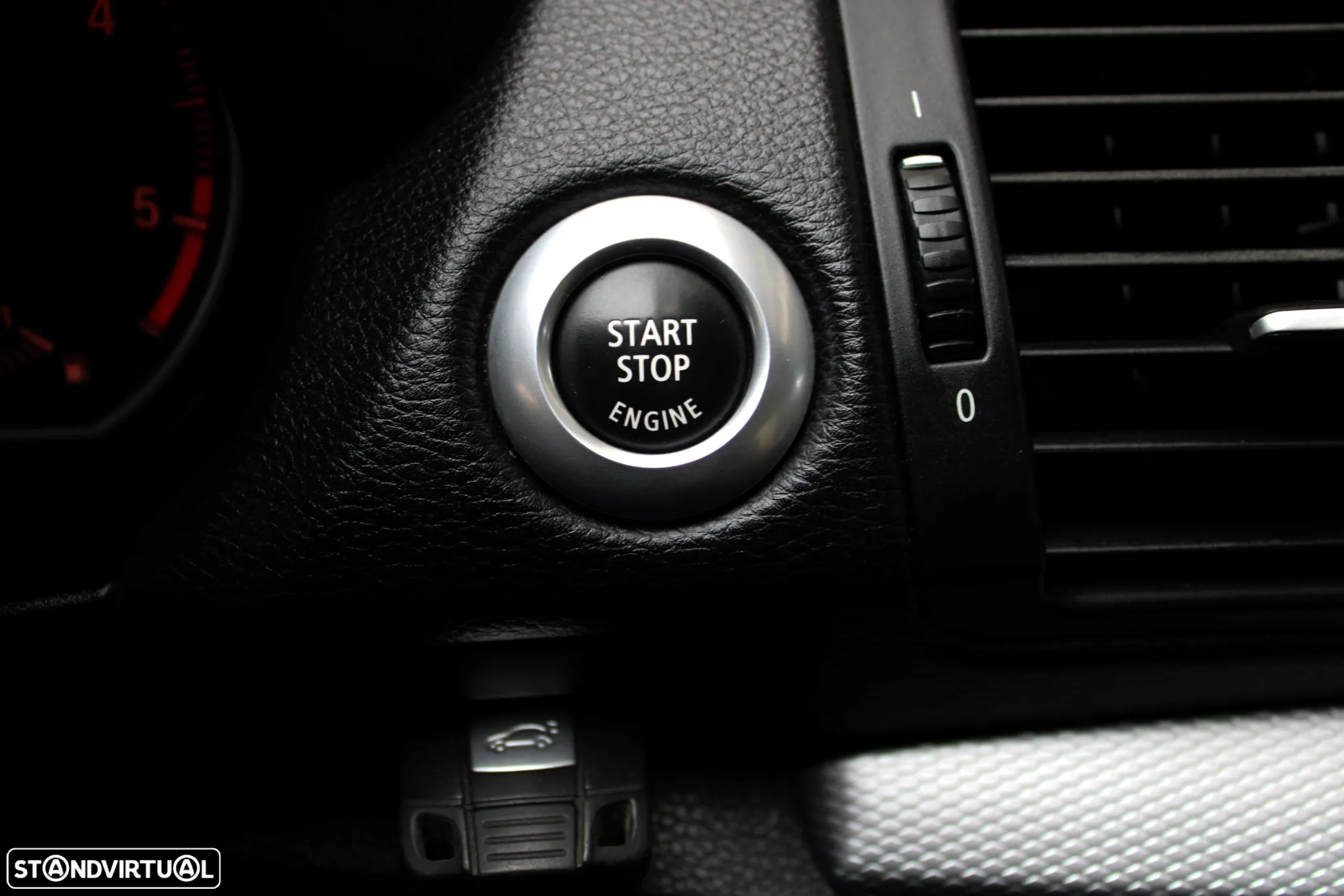 BMW 120 d Coupe Limited Edition Lifestyle c/ M Sport Pack - 38