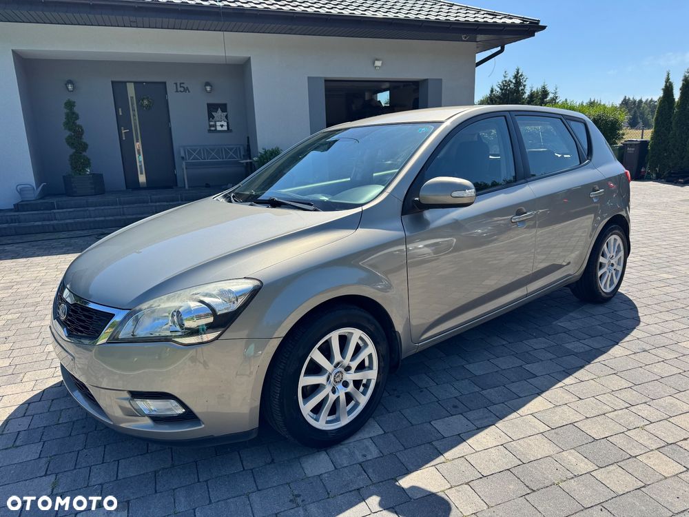 Kia Ceed 1.6 Crdi Comfort + - 3