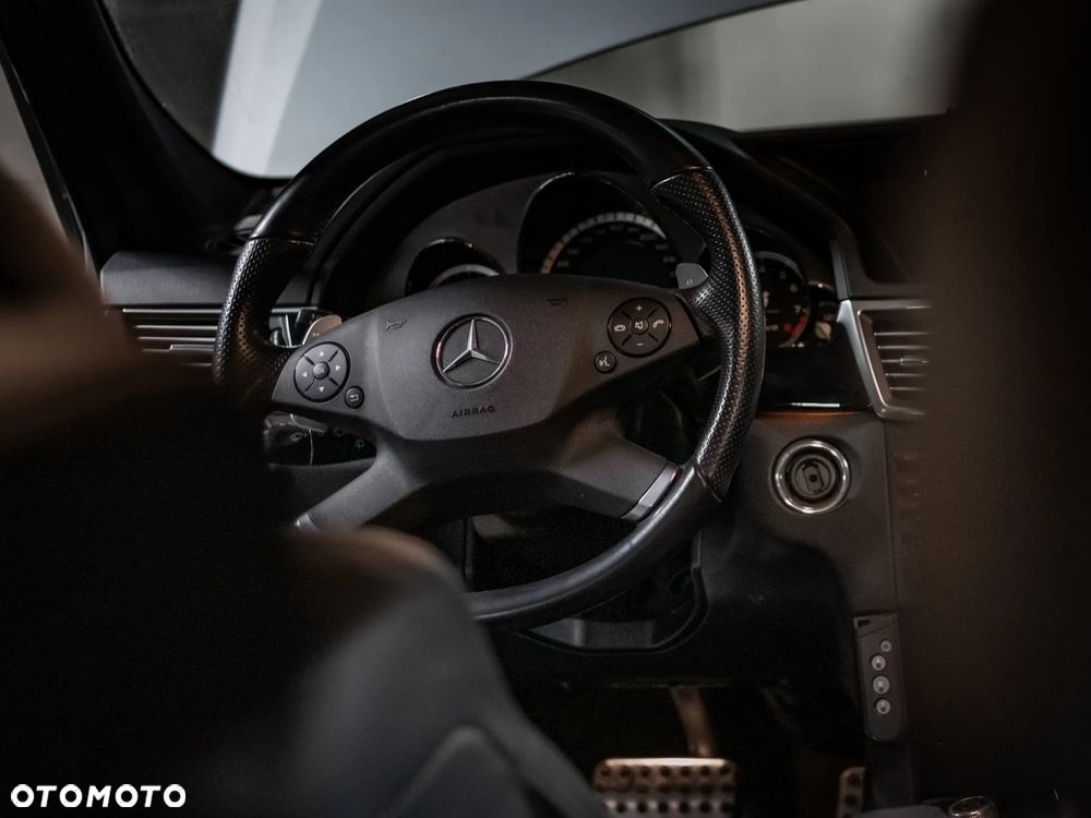 Mercedes-Benz Klasa E 63 AMG AMG Speedshift 7G-MCT - 14