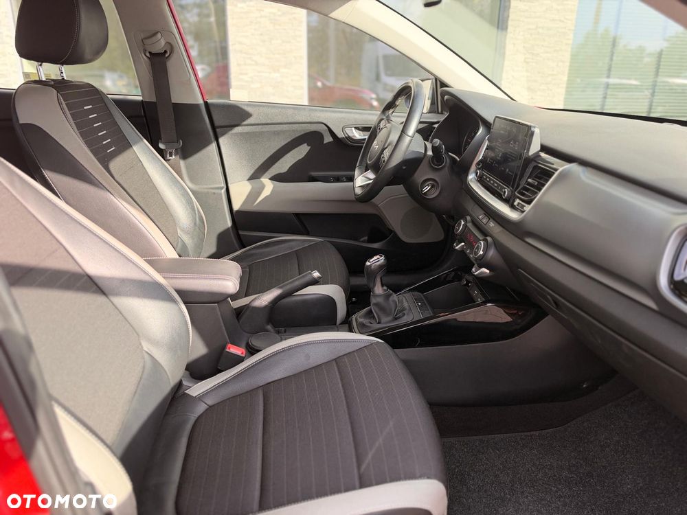 Kia Stonic - 27