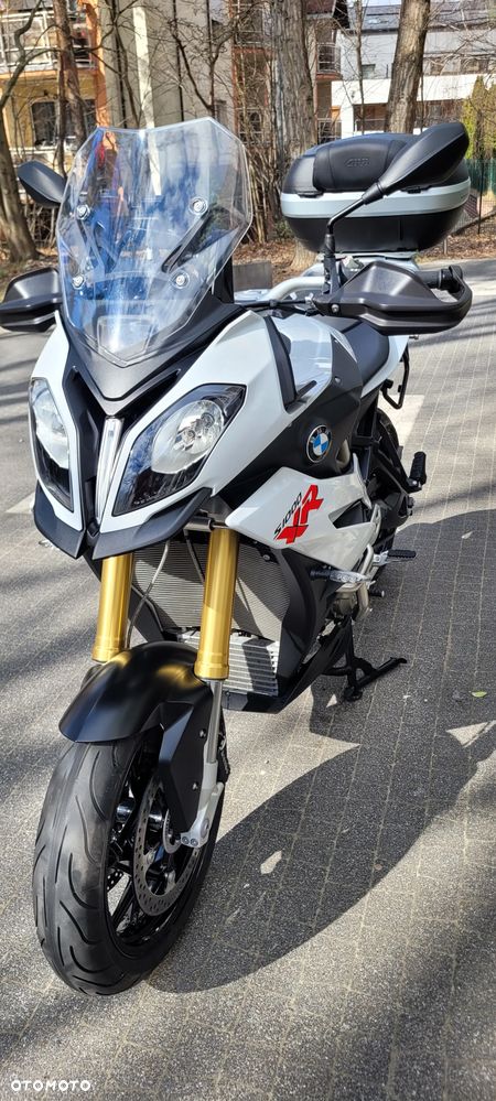 BMW S - 5