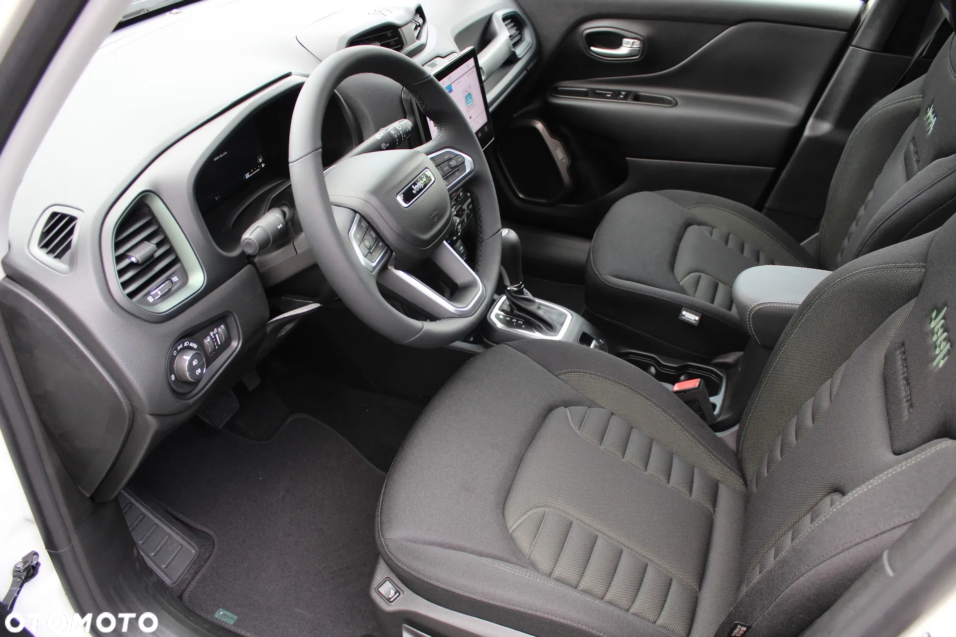 Jeep Renegade 1.5 T4 mHEV North Star FWD S&S DCT - 8