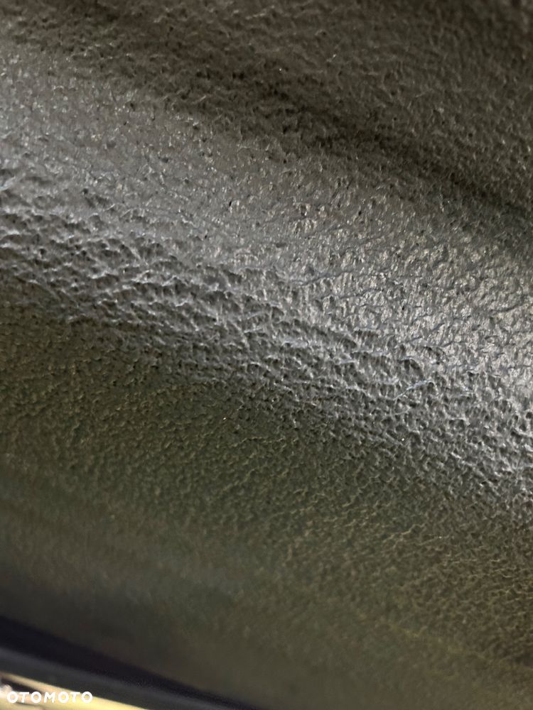 Volkswagen Passat - 25