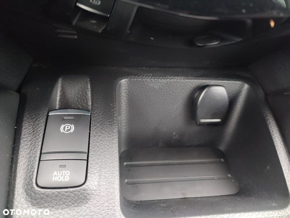 Nissan Qashqai 1.3 DIG-T N-Connecta EU6d - 22