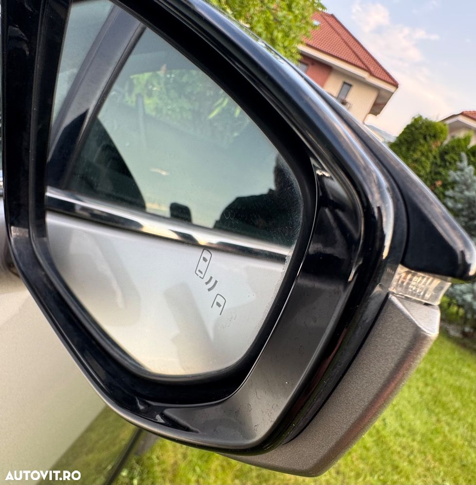 Lexus UX - 27