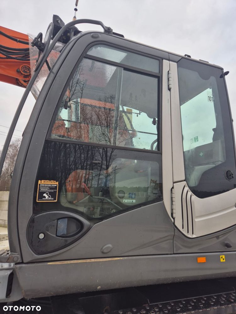 Hitachi ZX190W-3 - 13