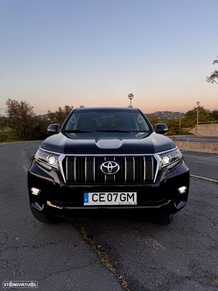 Toyota Land Cruiser 2.8 D-4D Auto Executive - 40