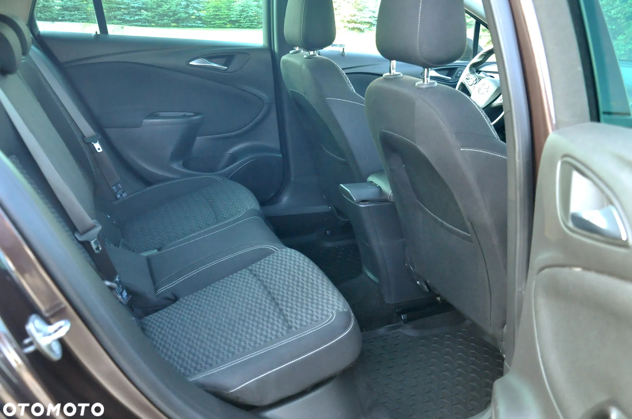 Opel Astra 1.4 Turbo Sports Tourer Active - 35