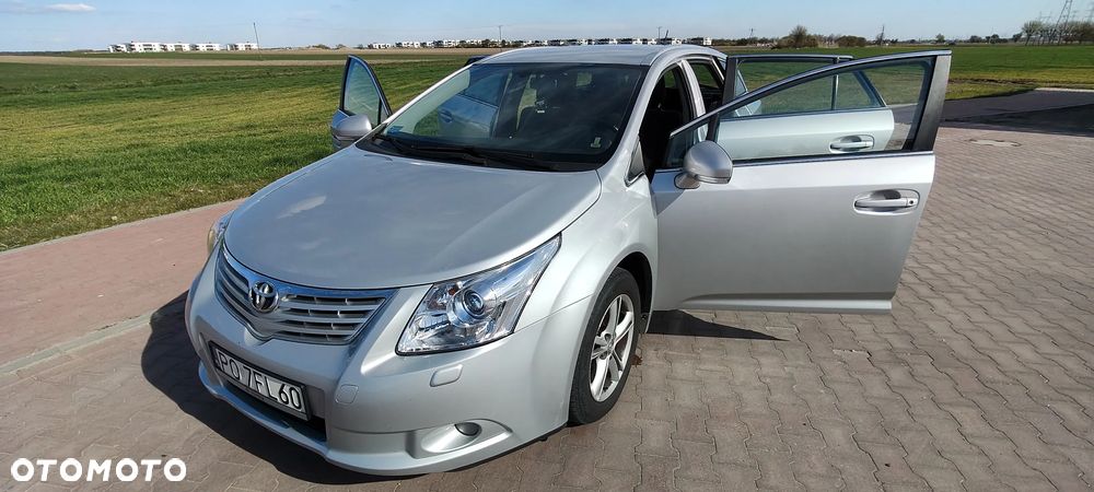 Toyota Avensis 2.0 Sol plus - 8
