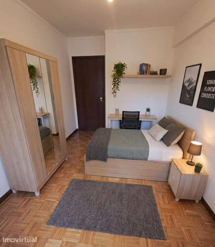 Quarto para Arrendamento a Estudante Monte dos Burgos - Grande imagem: 2/9